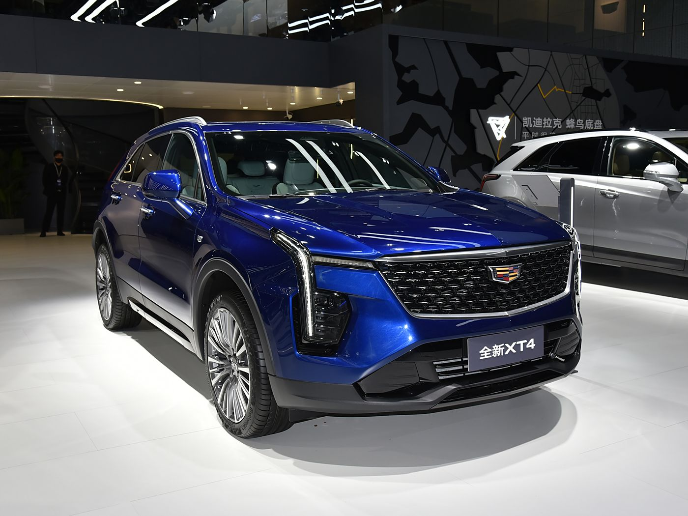 新款凯迪拉克XT4起售价降至15.99万，整车评价要逆转！