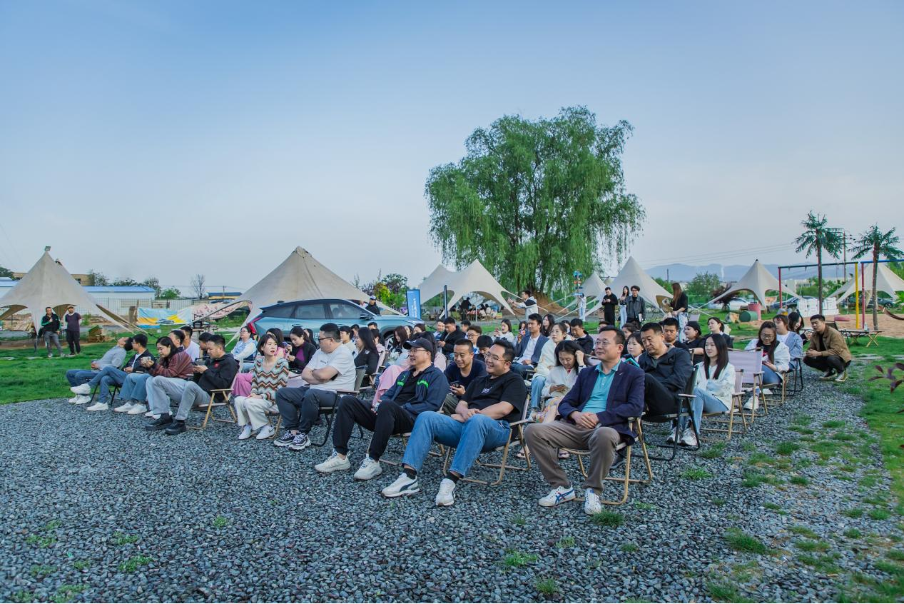 第四代博越L焕新而至，以“智能美学”重塑SUV标杆