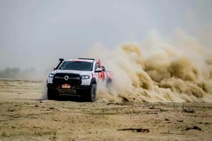 2025环塔SS4和田河赛段风沙暗涌 坦克400 Hi4-T逆袭登顶！