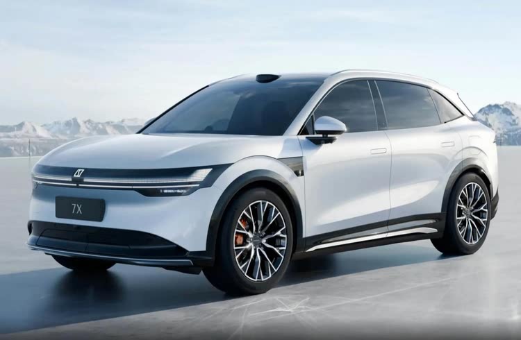 顶流SUV硬碰硬：极氪7X VS Model Y