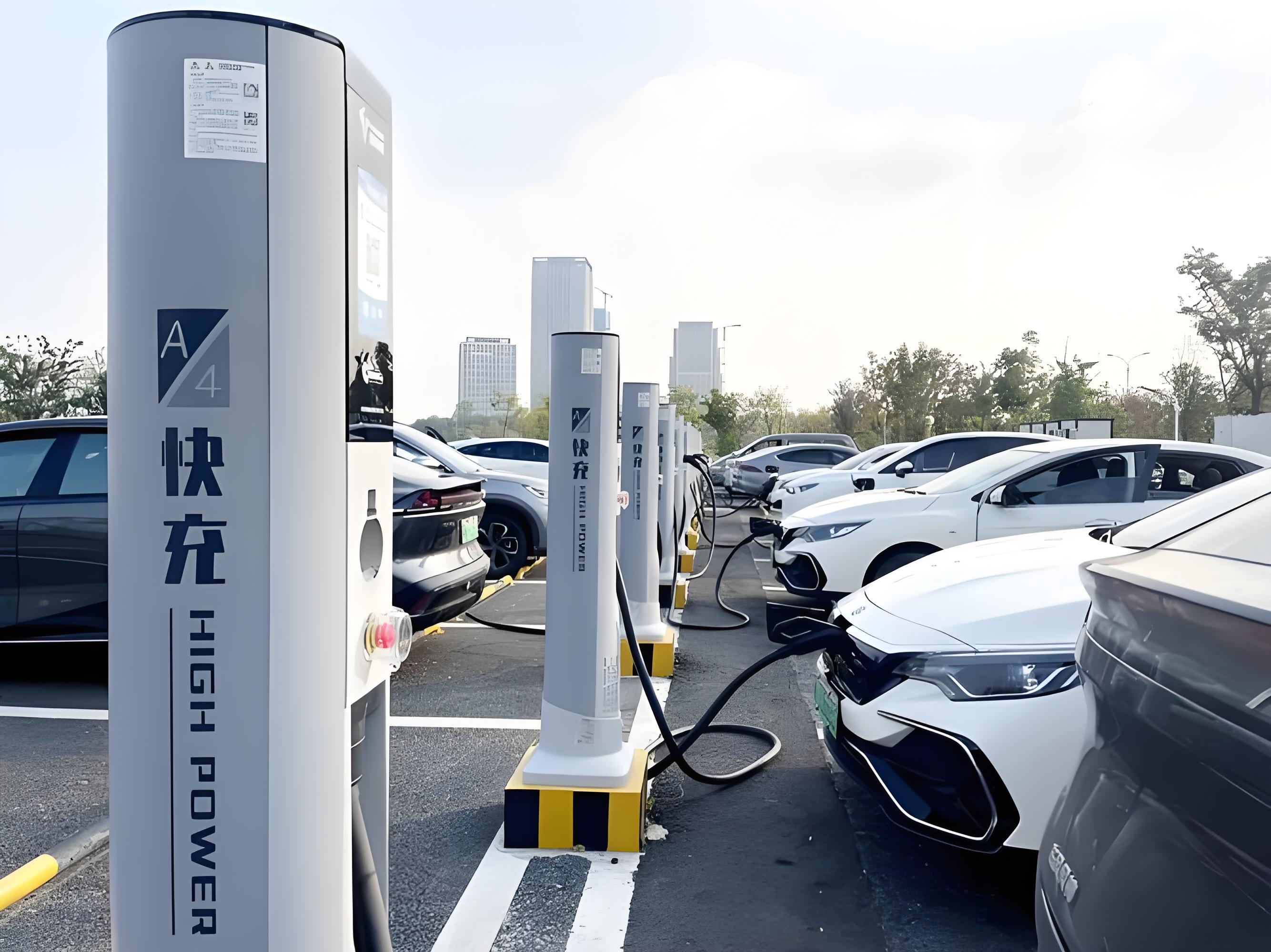 买插混、增程的痛，换到纯电之后，才看得一目了然，内行人都懂