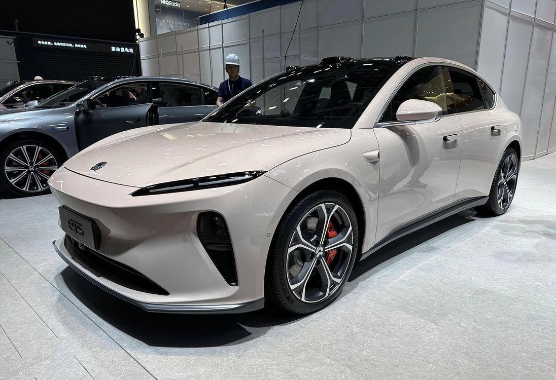 全面升级不加价，全新蔚来ET5T上市，买它还是极氪007GT