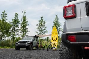 Too cool！Jeep用土壤“装订”一部越野之书