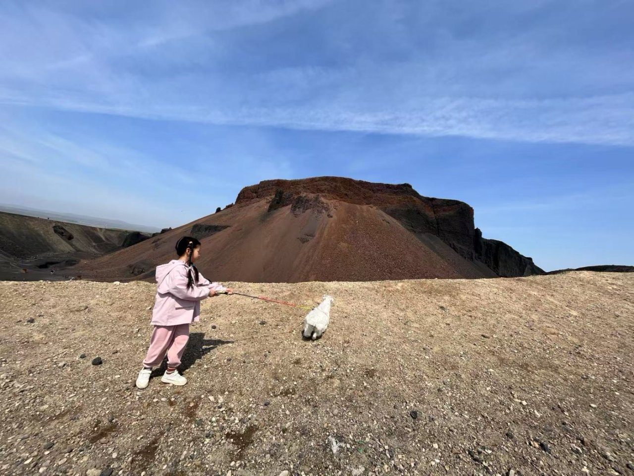 火山之魂与钢铁之翼：全新途胜L探秘乌兰察布