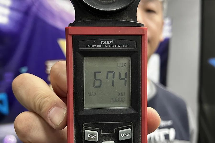 极氪MIX：极氪、领克就没一个底盘不能打的，哪怕是辆家用车！