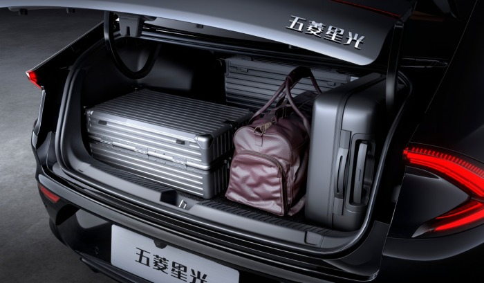 【E汽车】售7.98万元起，2025款五菱星光上市