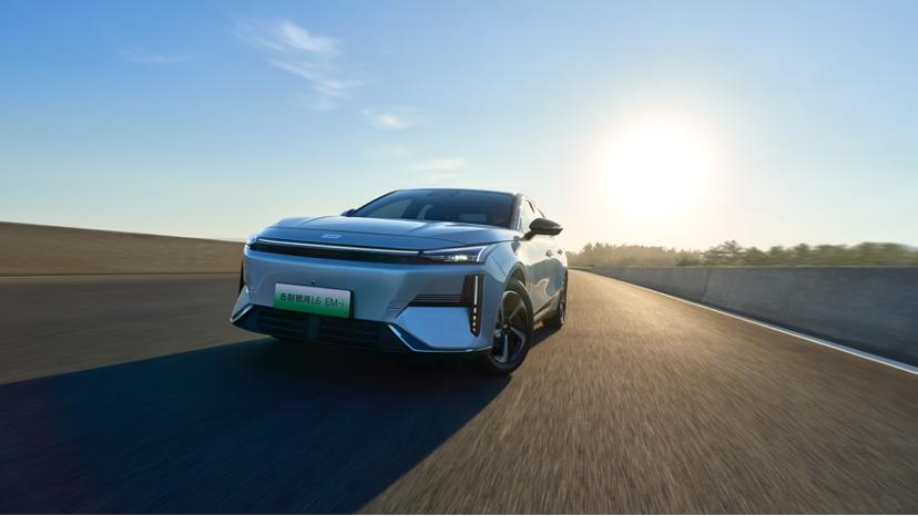 2025 车圈价格战王炸！银河 L6 EM-i 6.98 万 + 六重礼，混动家轿半价入
