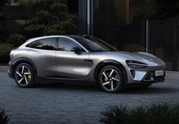 电动跨界 SUV YU7 发布，设计神似法拉利 Purosangue！