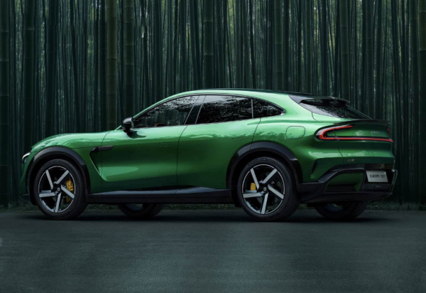 电动跨界 SUV YU7 发布，设计神似法拉利 Purosangue！