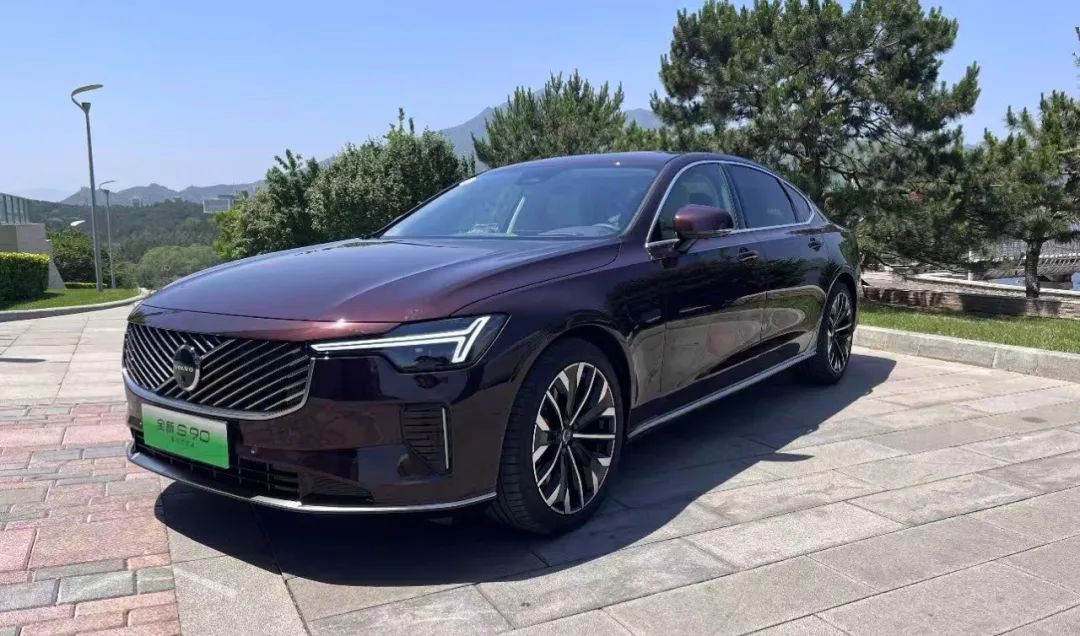 新车丨5月豪华轿车上新，沃尔沃全新S90、新蔚来ET5等，谁才是真有料？