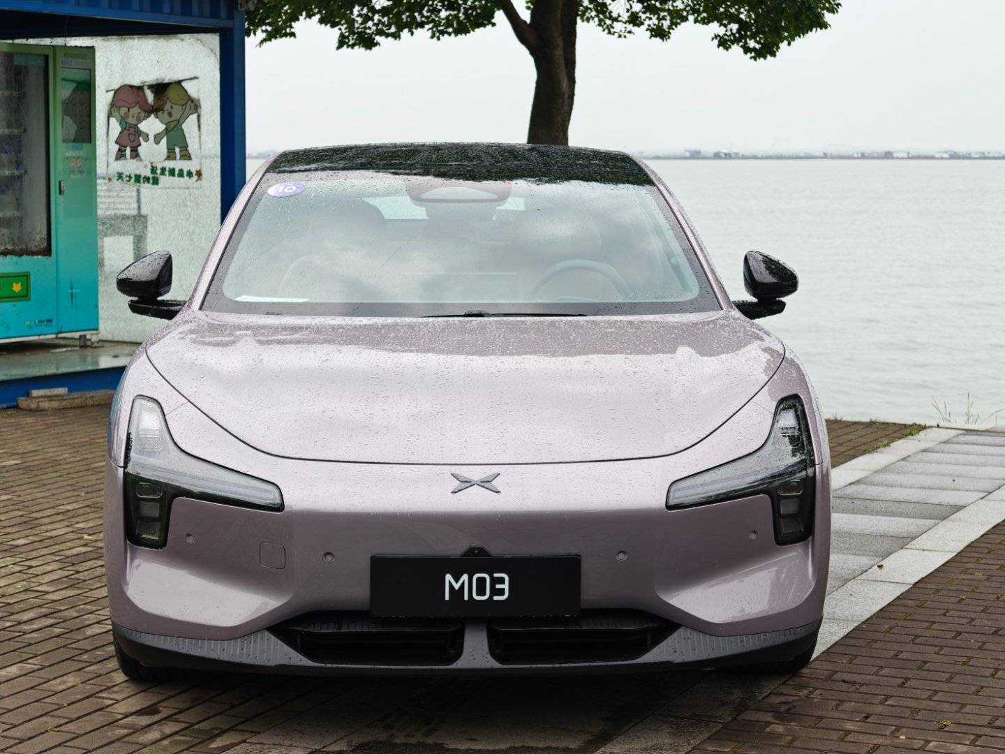 试驾小鹏MONA M03 Max：15万买到满血AI智驾，开起来有小乐趣