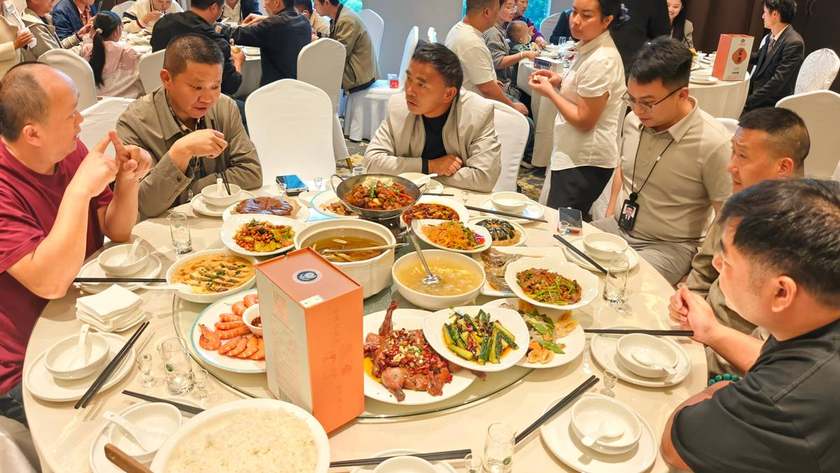 智享舱启 远程未来 | 吉利远程超级Van品鉴会