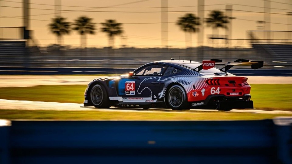 2025勒芒24小时耐力赛出征在即福特Mustang GT3赛车技术解析