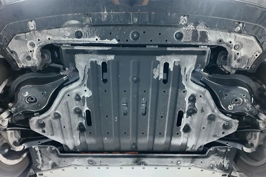 极氪MIX拆车：底盘紧凑工整，正向研发想改很容易！