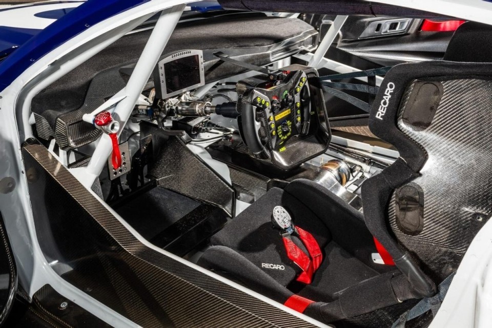 2025勒芒24小时耐力赛出征在即福特Mustang GT3赛车技术解析