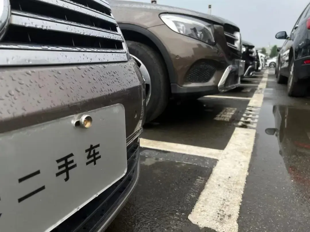 比“零公里二手车”更离谱的，是二手车市场开始卖新车了？