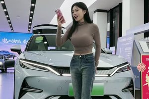 丰田已经负债高达27309亿，还在疯狂扩张，但只是车圈小卡了眯