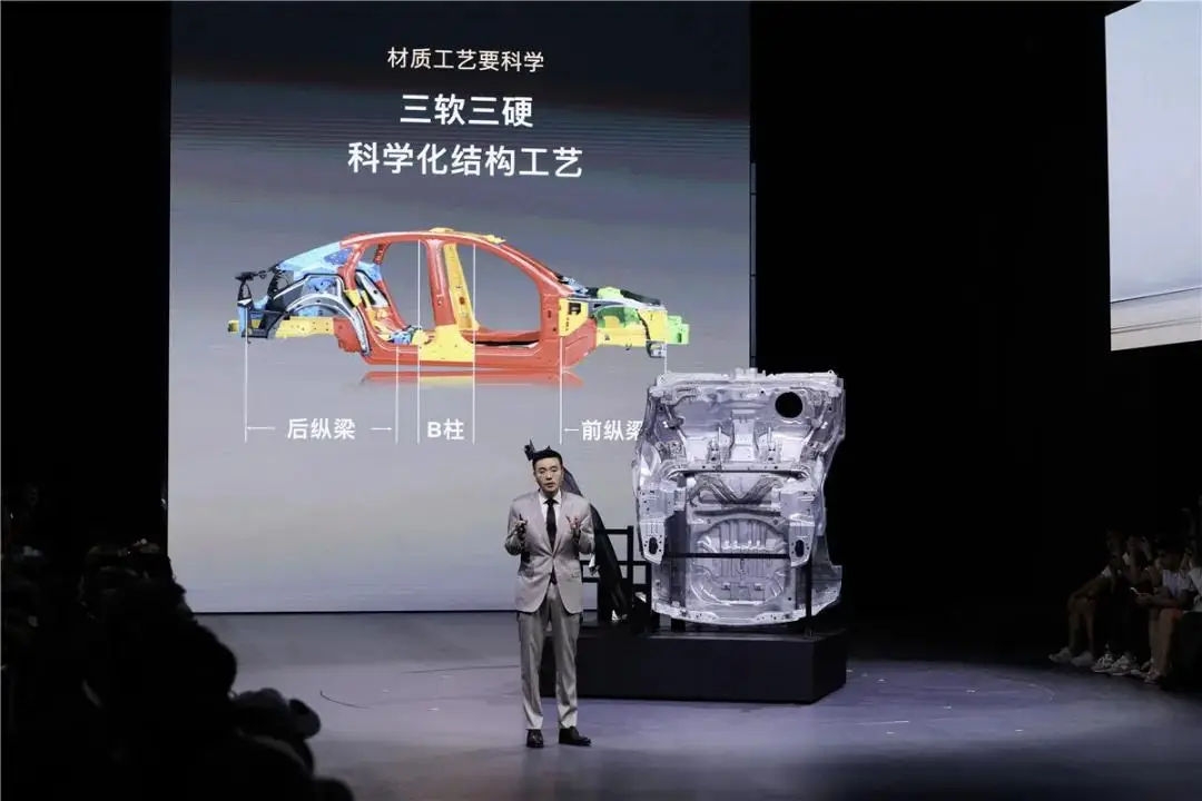 这次，沃尔沃把全新S90揉碎了