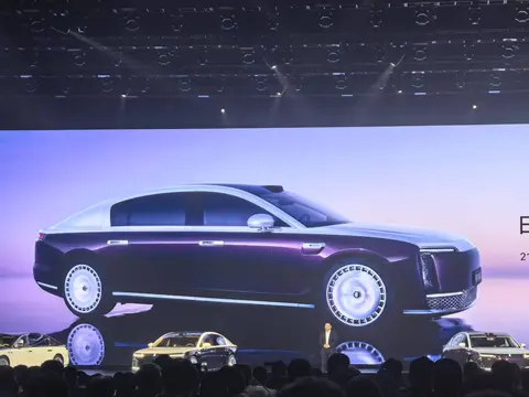 售价70.8万元起，尊界S800正式上市