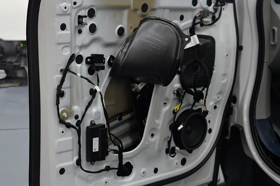 极氪MIX拆车：这才是原创！这才是中国造车的真正实力！