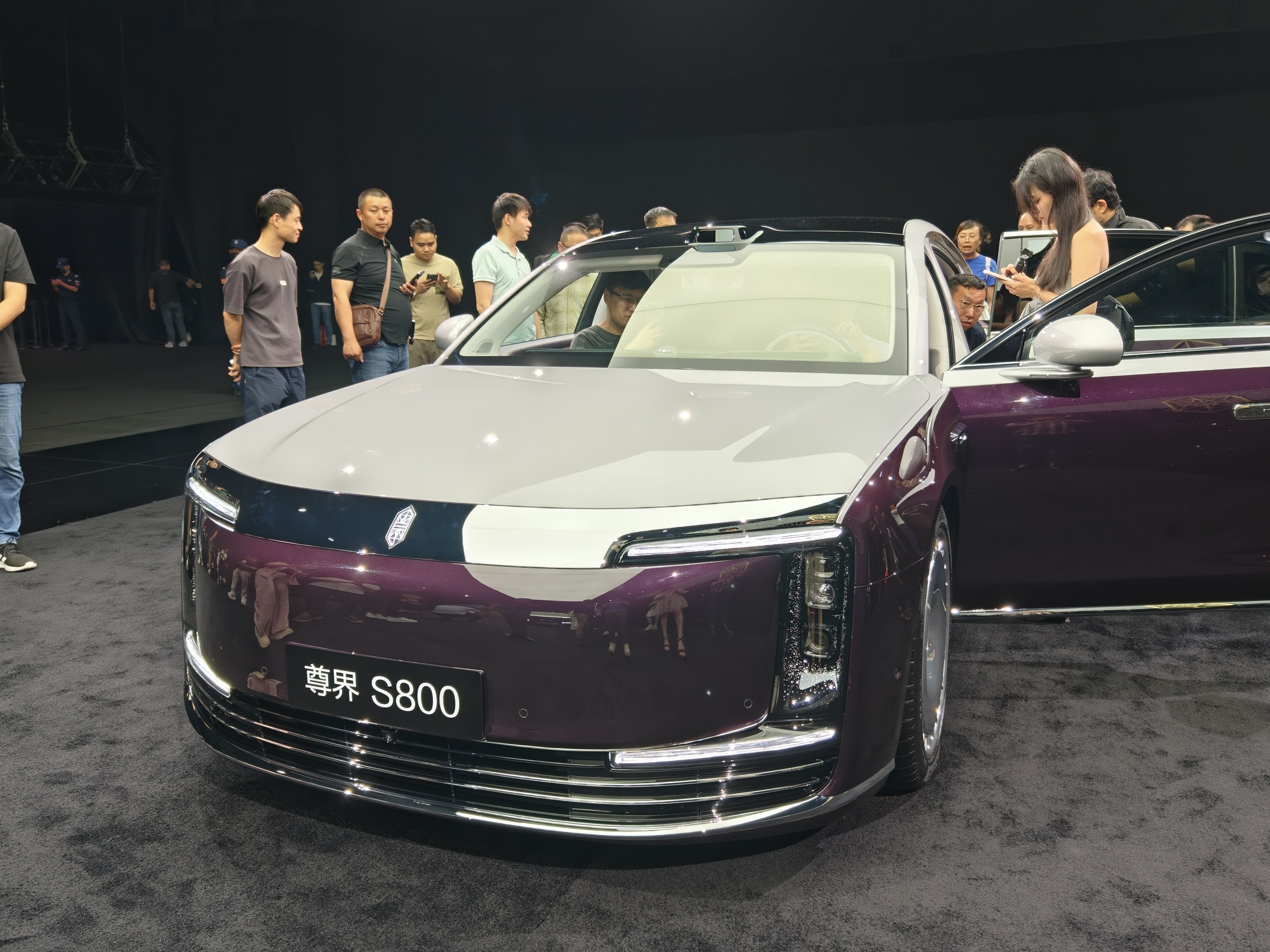 尊界S800一小时大定过千，华为对中国高端市场的洞察无人能及