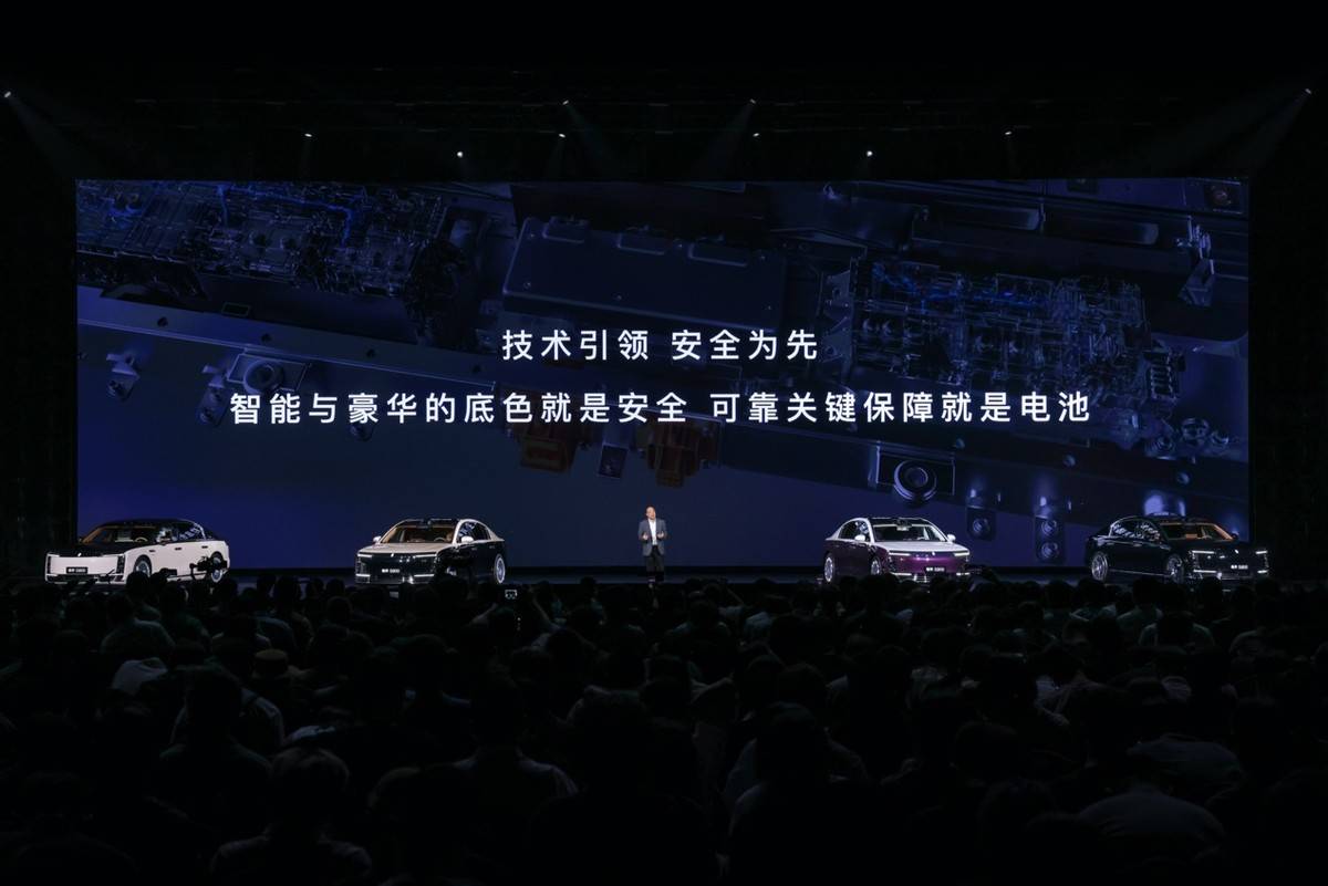 时代旗舰尊界S800问世！重塑超豪华轿车价值标准
