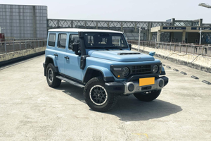 不是春日里的兜风，而是炫耀新座驾212 T01