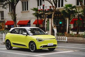 真香一口价6.78万，配无框门+5座，330km续航，这小车适合年轻人
