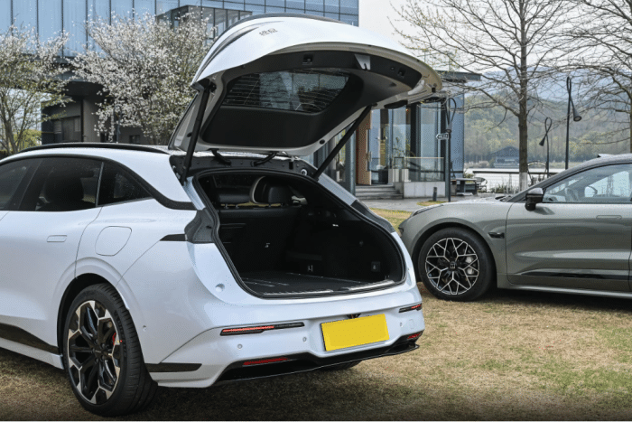 体验极氪007GT：2.95s破百+800V快充，双电机爆646马力，续航825公里