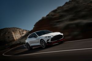 阿斯顿·马丁DBX S：全新旗舰超跑级SUV