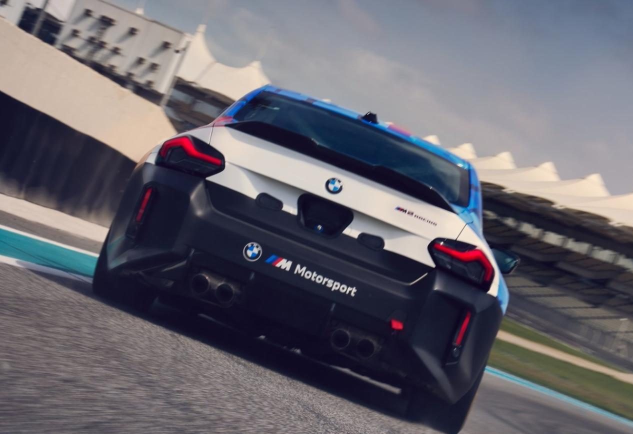 宝马M2 Racing，搭载2.0T B48引擎的M2你见过吗？比6缸版更贵
