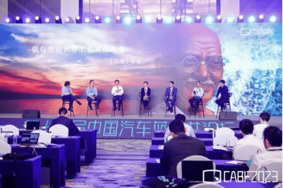 车展“反骨仔”：4.0T的大发动机，惊喜，不意外