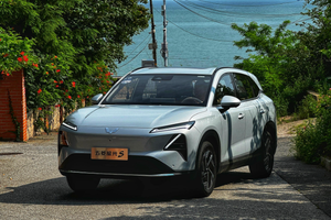 10 万级纯电 SUV 空间大横评：谁才是真正的 “空间魔术师”？