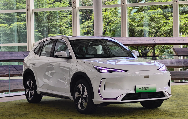 10 万级纯电 SUV 空间大横评：谁才是真正的 “空间魔术师”？
