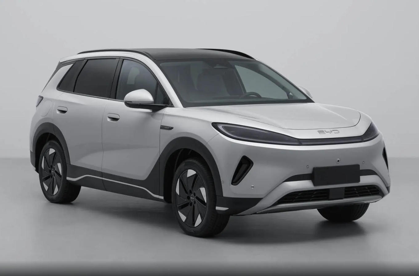 比亚迪海狮05EV，三连杆改为五连杆，入门就有Orin N芯片
