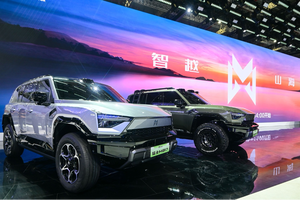 全球首款满血华为乾崑智野SUV！东风猛士全新旗舰M817亮相上海车展