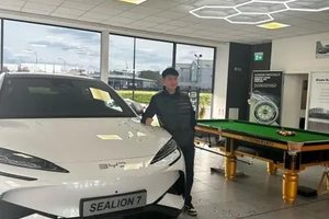 比亚迪海狮07EV护航赵心童夺冠，全球销冠品牌再添星光