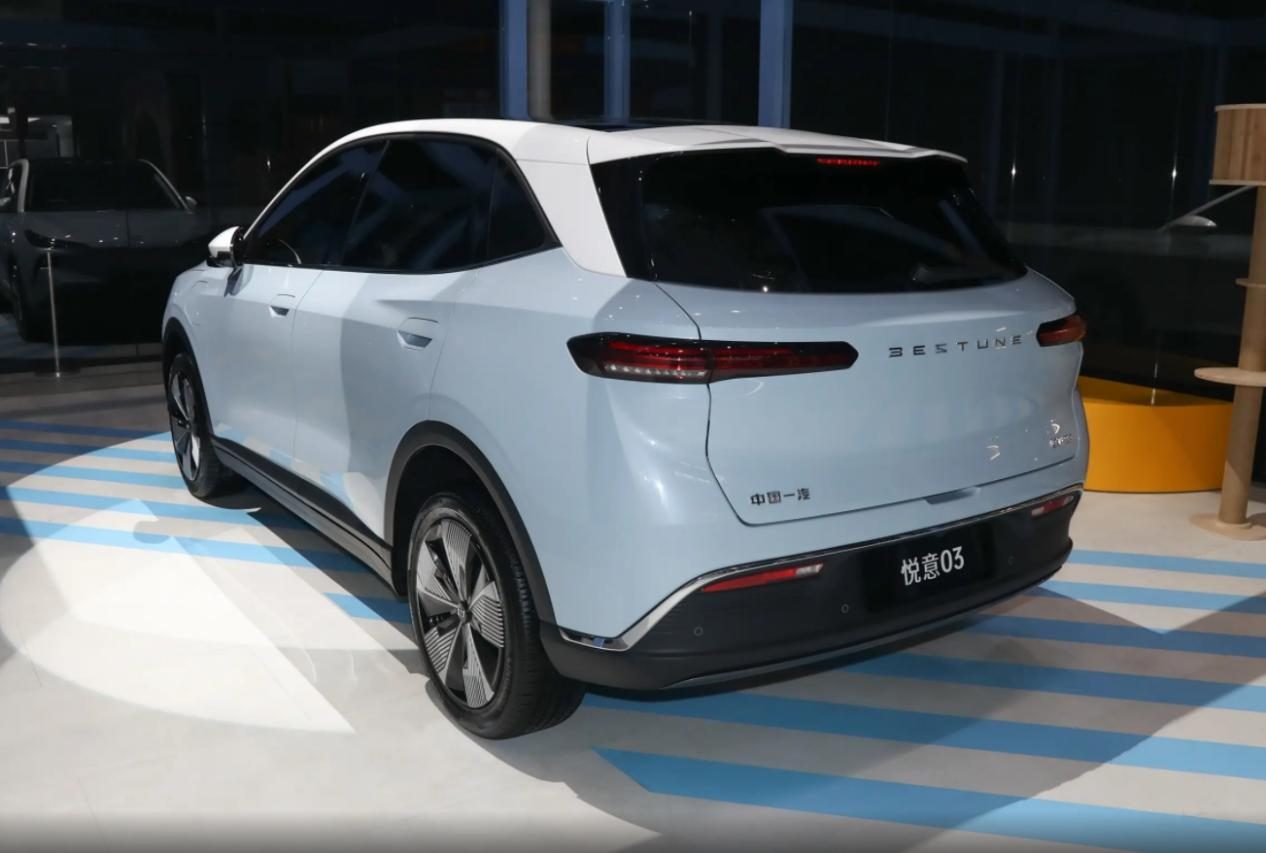 奔腾锐意03质选版，7万多的纯电SUV，华为电机+快充