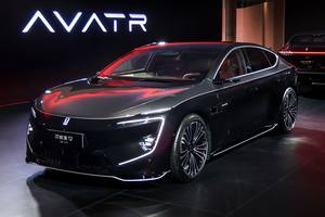 2025 款阿维塔 12 上市！增全新岱红内饰