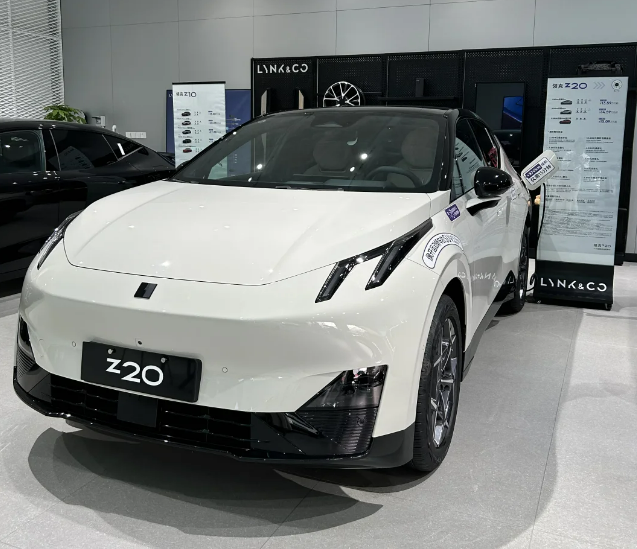最低10.59 万起，颜值智能双TOP！领克Z20才是Z世代出行首选