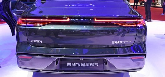 吉利银河星耀8即将上市，标配安全辅驾系统