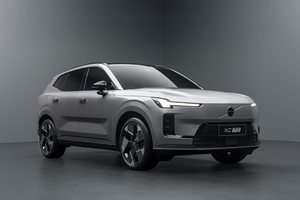 全新XC70续航突破200km，填补豪华市场空白