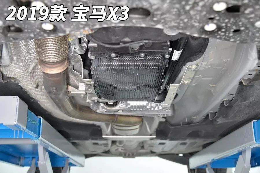 宝马X3拆车：哪怕是一堆钢摆臂，也能调出不错的味道！