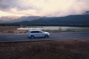 理想L9智能焕新版：为家庭而生的智能旗舰SUV
