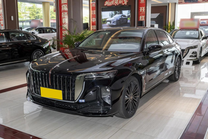 32.98万起售的国产豪华轿车，配2.0T+8AT，带你看25款红旗H9！