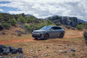 理想L7、L8智能焕新版：30-40万有孩家庭首选智能SUV