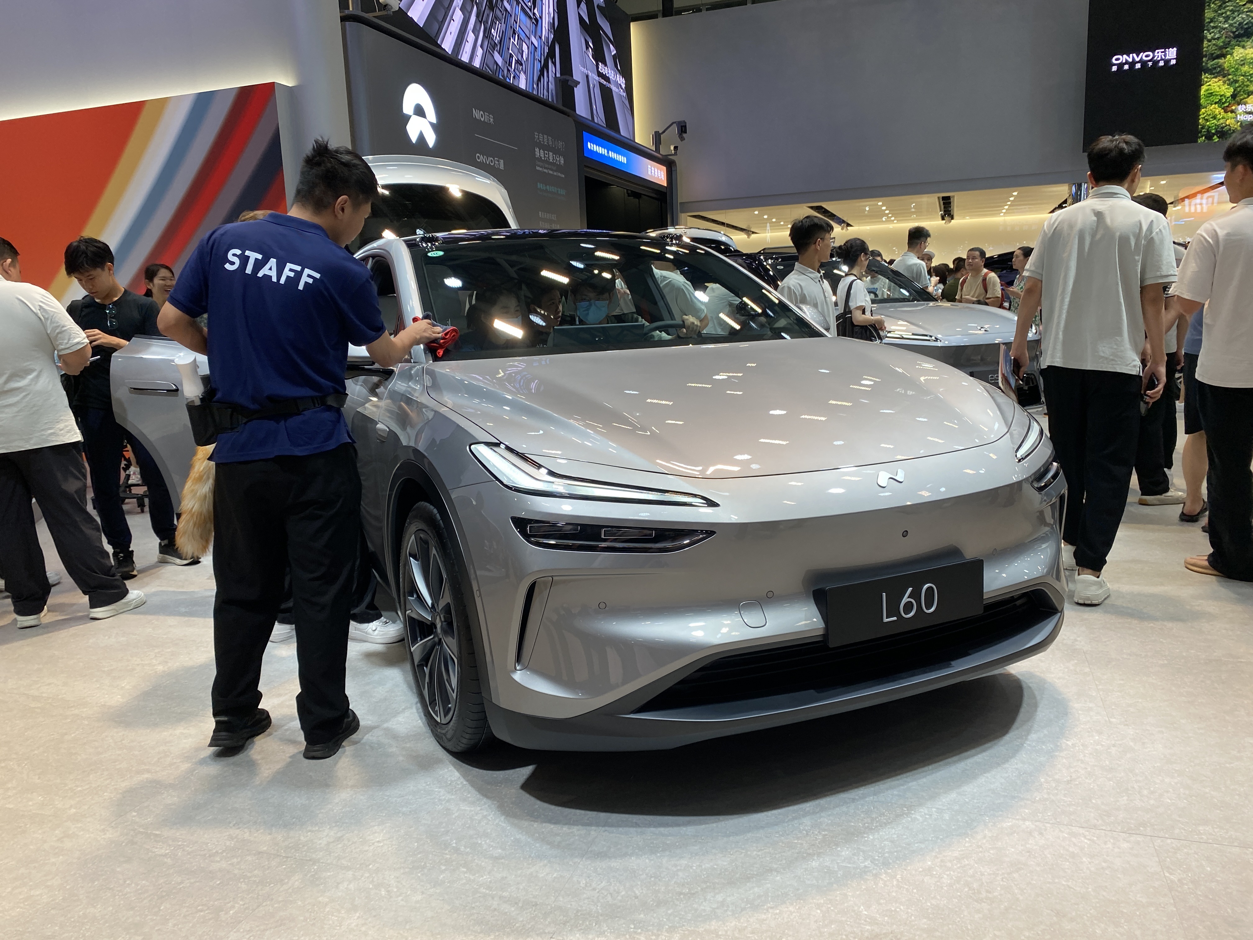 L90首秀粤港澳车展，L60限时送大冰箱，乐道展台流量爆棚