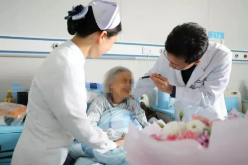 眼科名医段虎成博士强势加入爱尔眼科，助力大湾区光明未来！