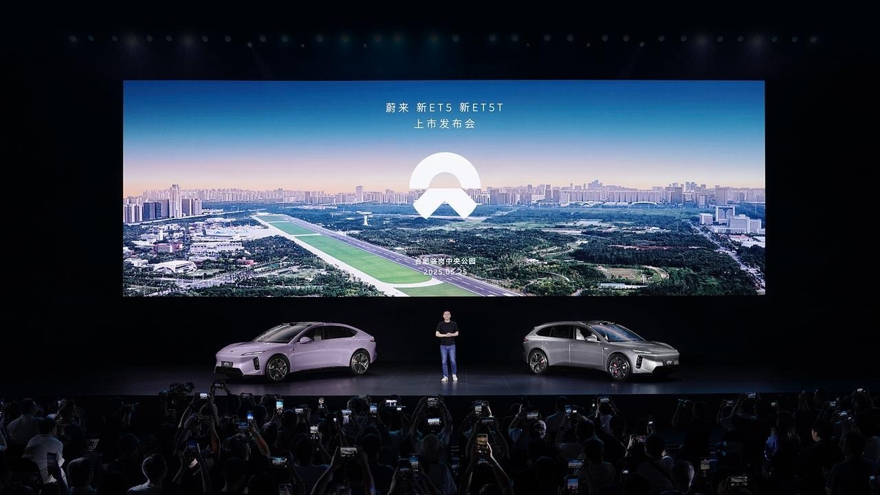 超500项升级，蔚来新ET5、新ET5T上市，售价29.8万元起