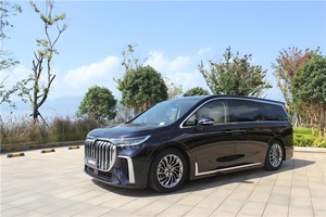 30万级MPV该选岚图·梦想家还是翼真L380？配置上高下立见